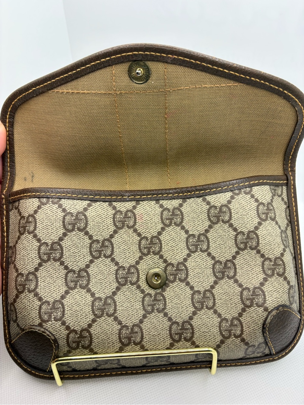 Gucci Beige/Brown GG Canvas Clutch with Green & Red Web Stripe - Picture 7 of 12